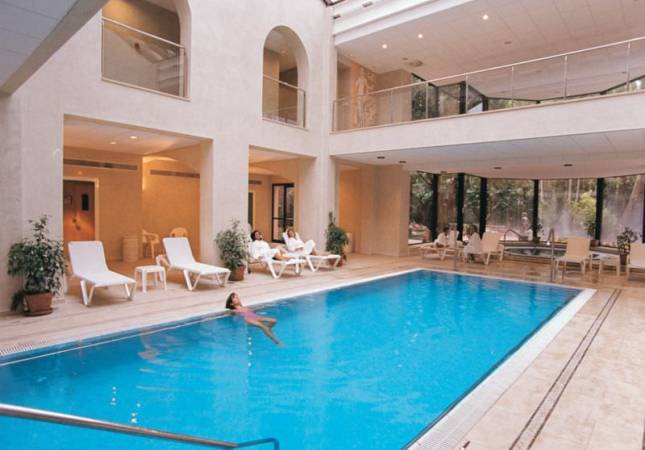 Las mejores habitaciones en Hotel Termes Montbrió. Relájate con nuestro Spa y Masaje en Tarragona